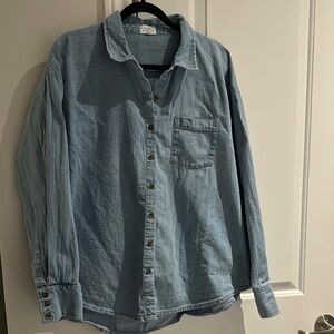 One Wednesday for the Jilly Box denim Button-Up Shirt